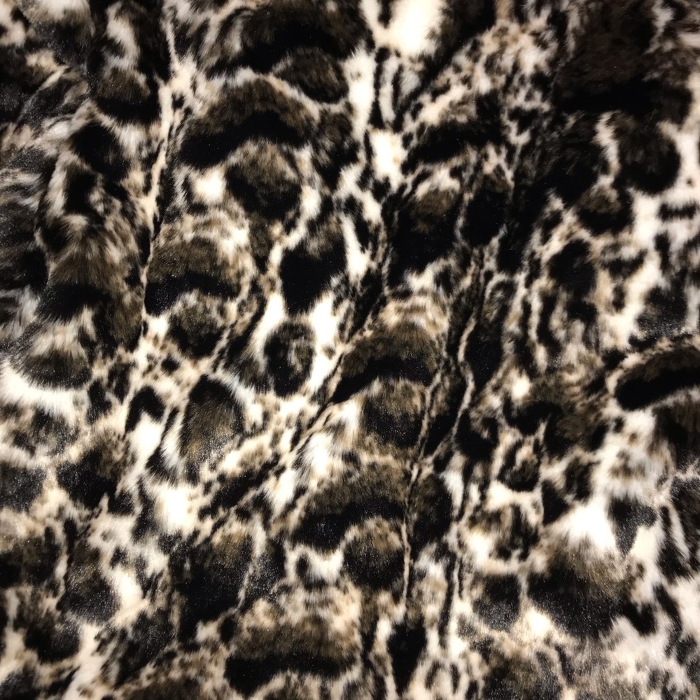 Band Of The Free Cropped Animal Print Faux Fur Jacket NWT - Picture 5 of 7